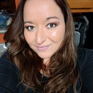 Meet your Posher, Angie